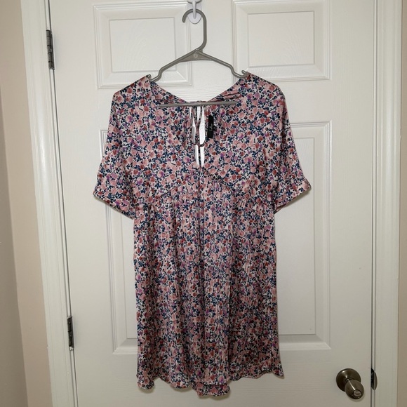Lulus Dresses & Skirts - Lulu’s Floral Babydoll Dress